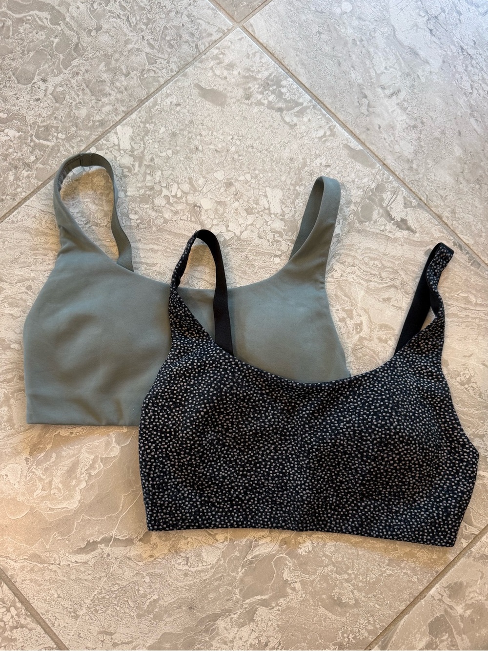 Set of 2 Lululemon In Alignment C/D Bras in Teal and Black Speckle, size 4 C/D